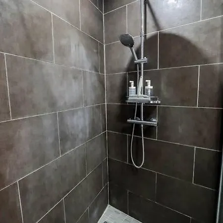 Charmante Petite Maison De Avec Balcon Apartment Frejus